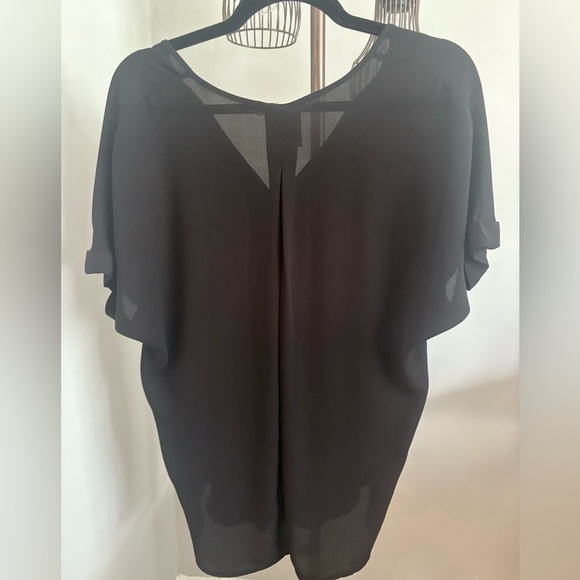 EUC -Max Studio Black V-Neck Pleated Blouse Short Sleeve High-Low Hem Size S - Picture 3 of 8